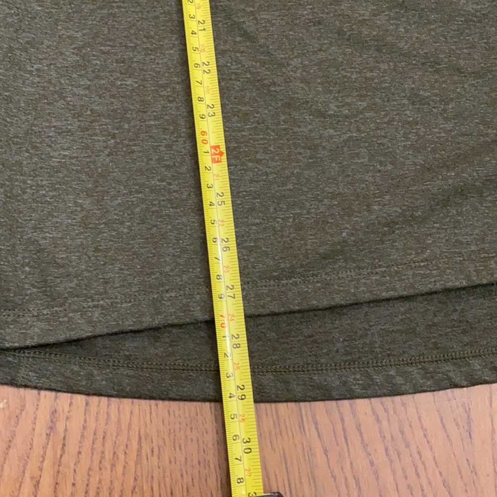 Old Navy Go Dry Athletic Pullover - Picture 6 of 6